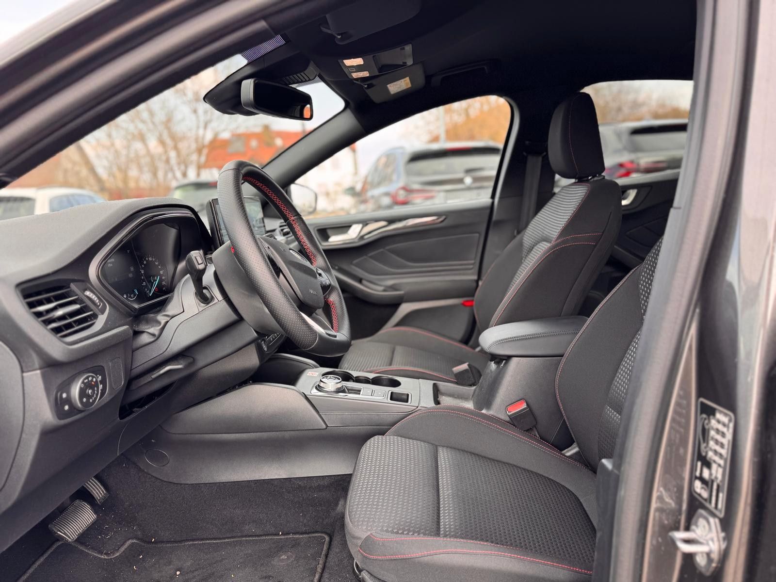 Ford Focus Limousine ST-Line 1.5 ABSTANDSTEMP KAMERA