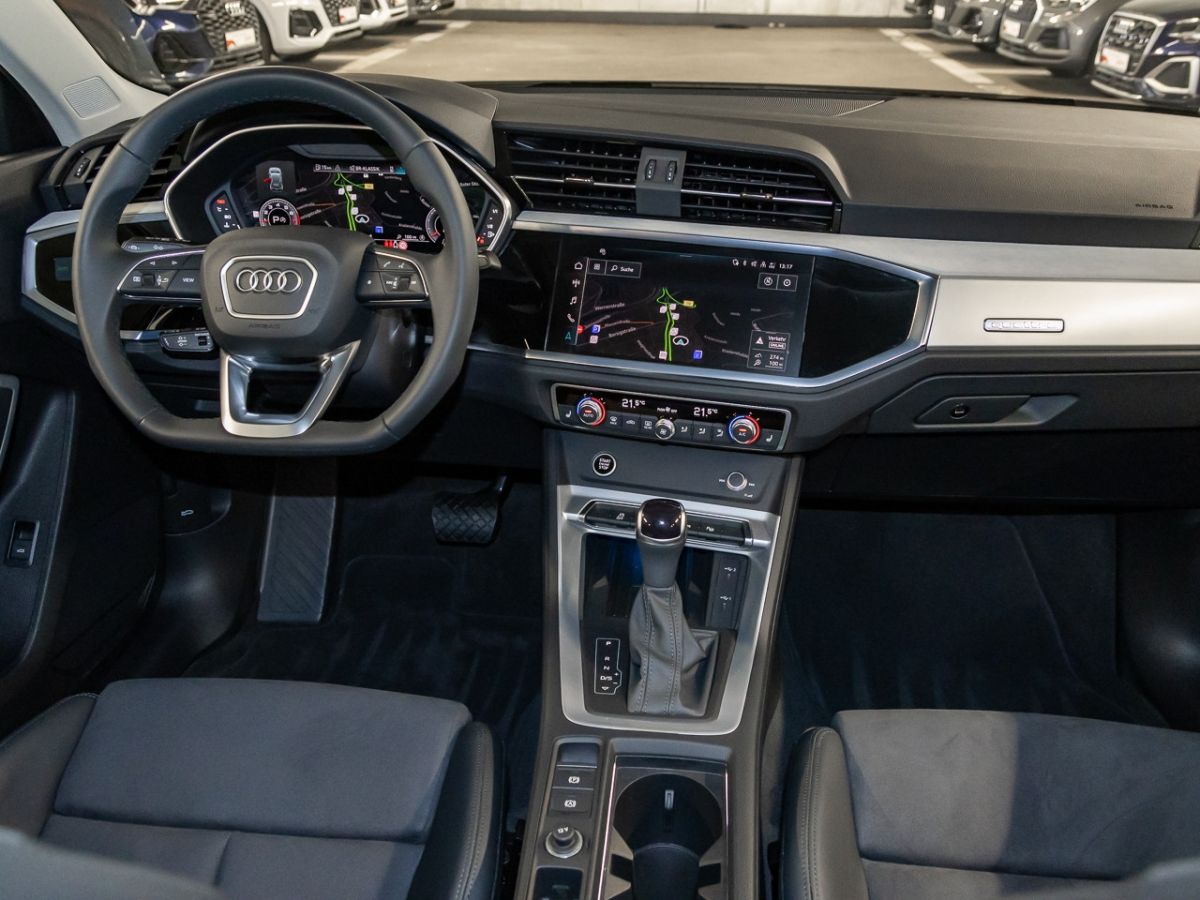 Audi Q3 40 TFSI quattro S tronic - Samsaru's Car Outlet