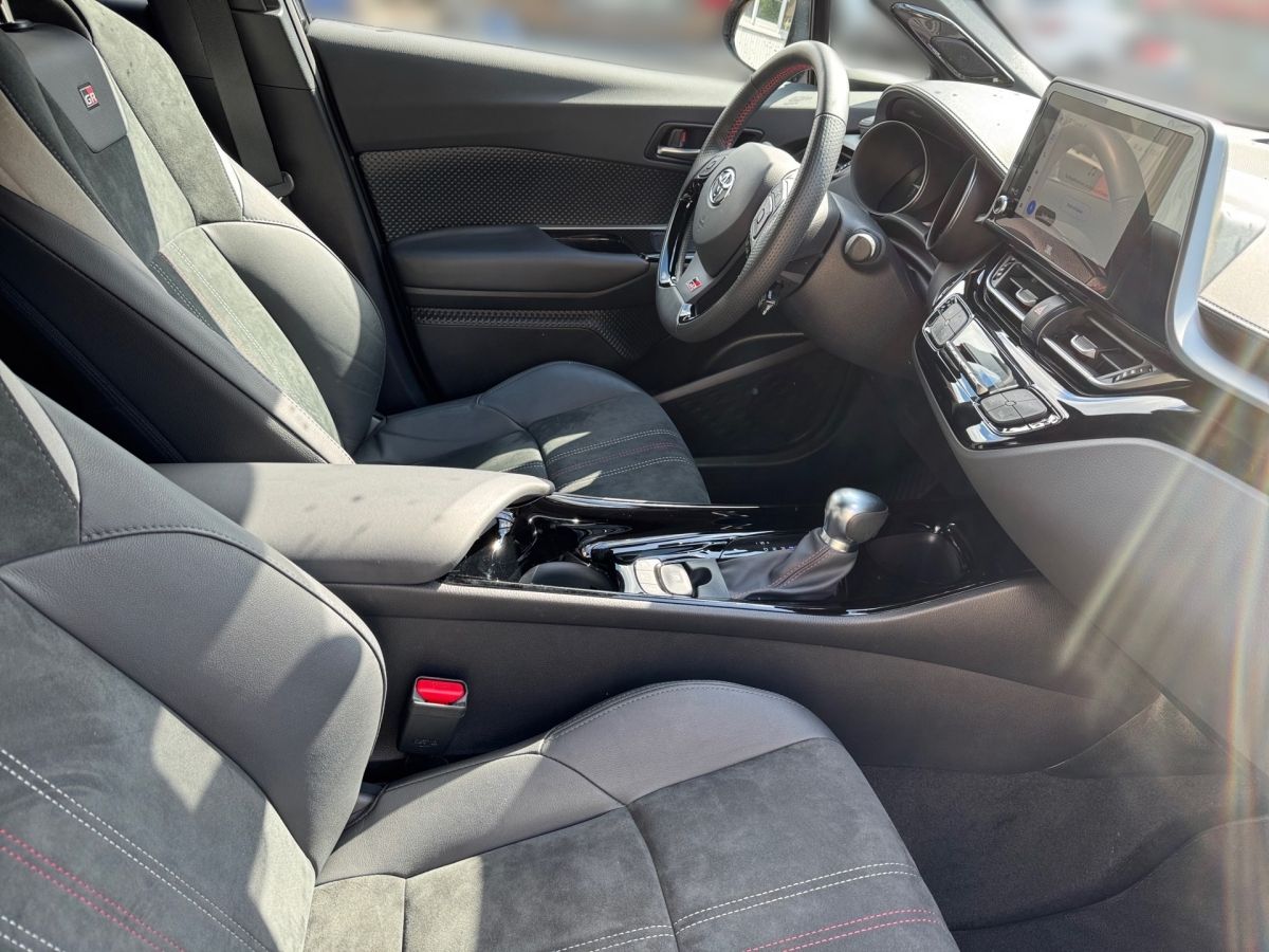 Toyota C-HR 2.0 GR Sport Black - Samsaru's Car Outlet