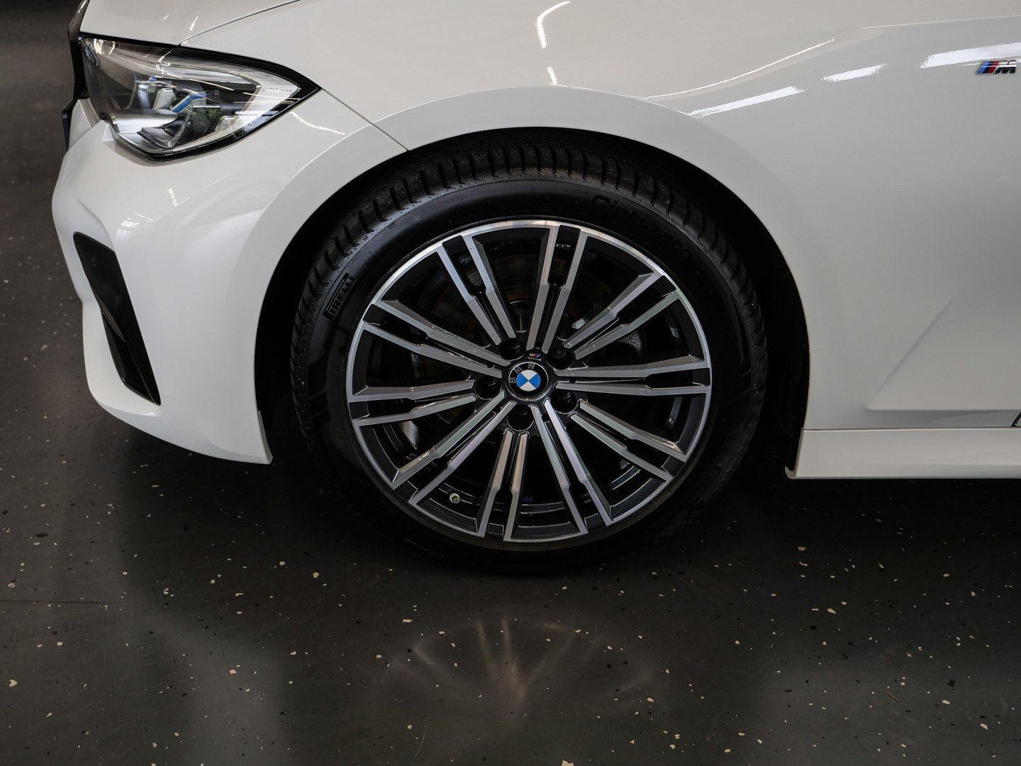 BMW 320d M-Sport Aut - Samsaru's Car Outlet