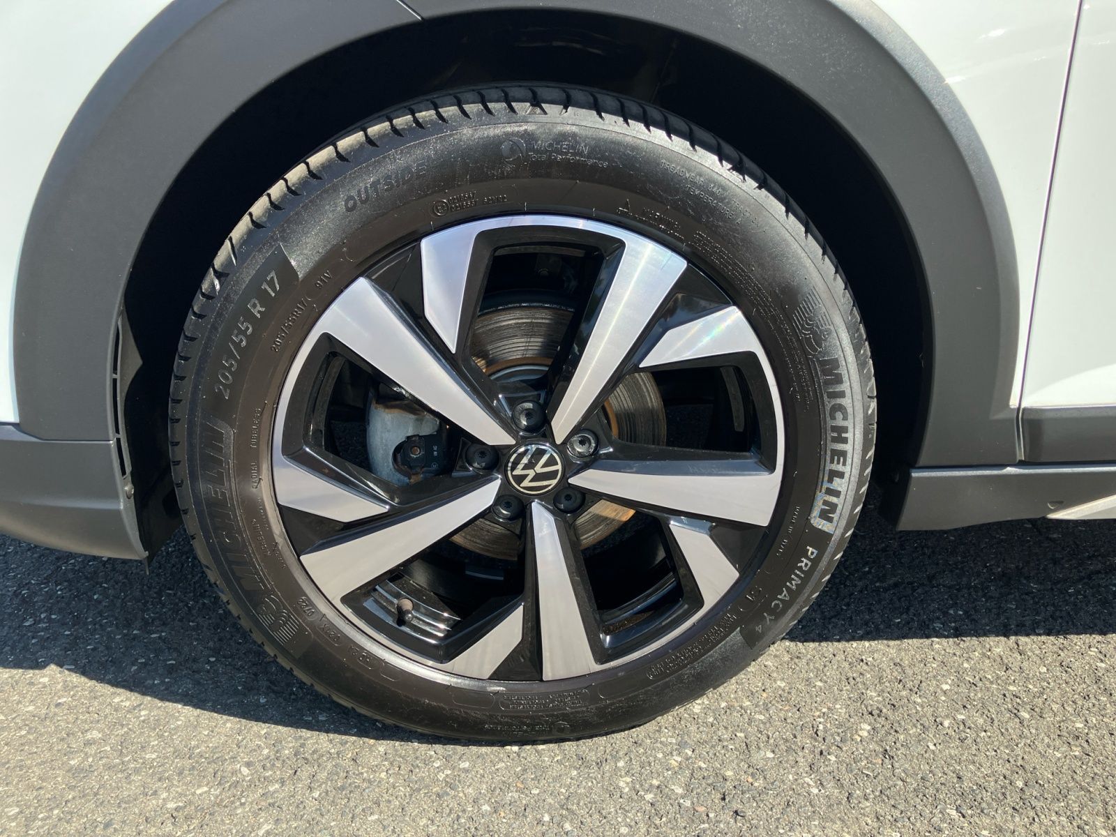 Volkswagen Taigo Style 1.5 TSI DSG - Samsaru's Car Outlet