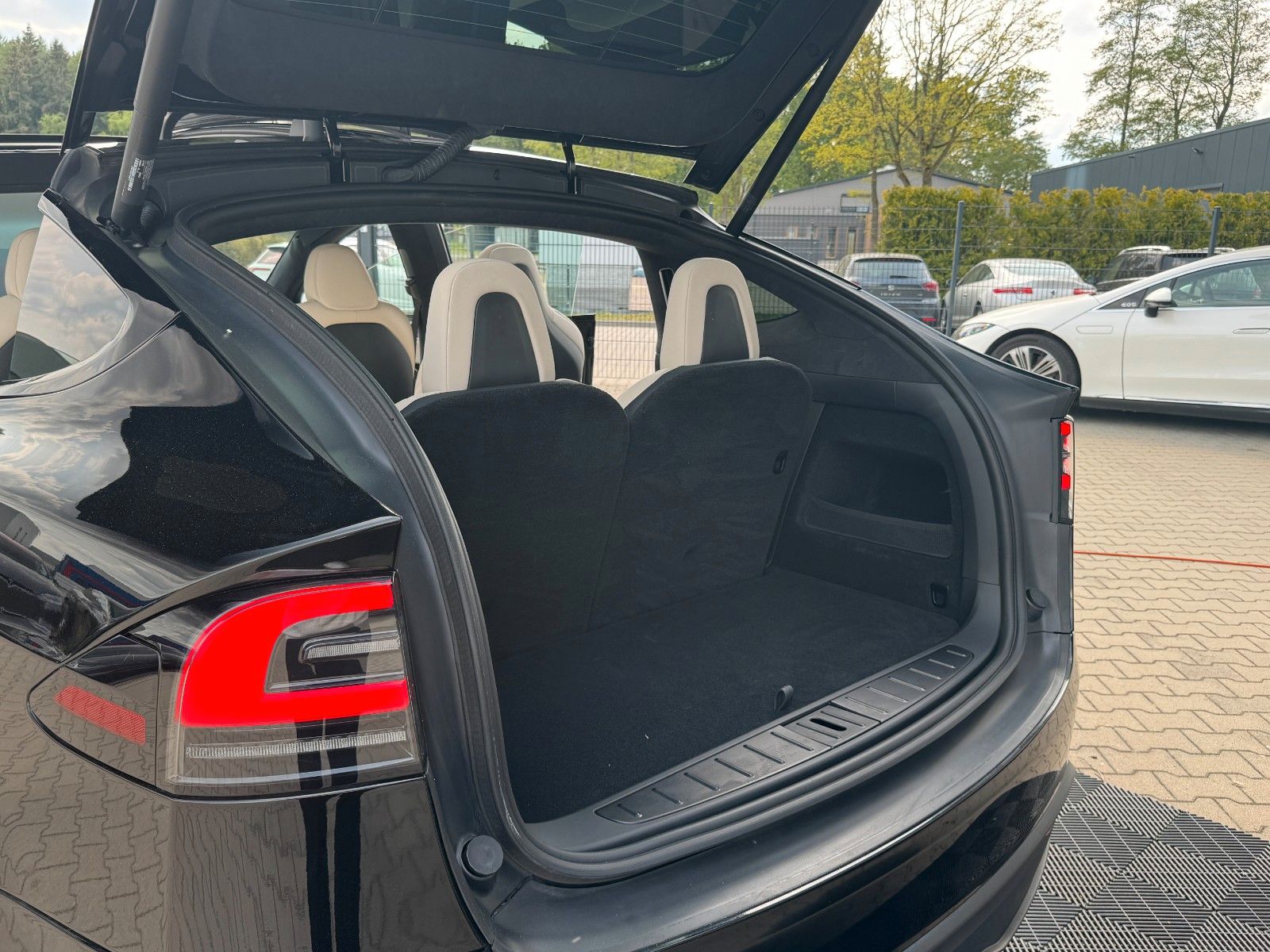Tesla MODEL X PLAID | HARWARE 4 | 6SEAT | MATRIX LED