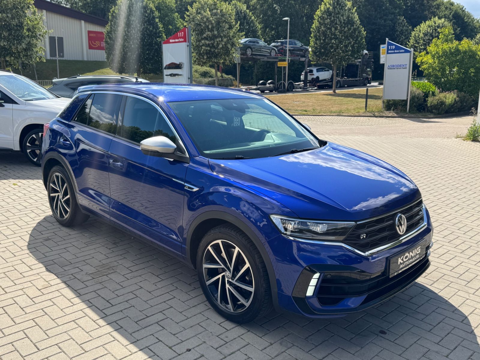 Volkswagen T-Roc R 4Motion - Samsaru's Car Outlet