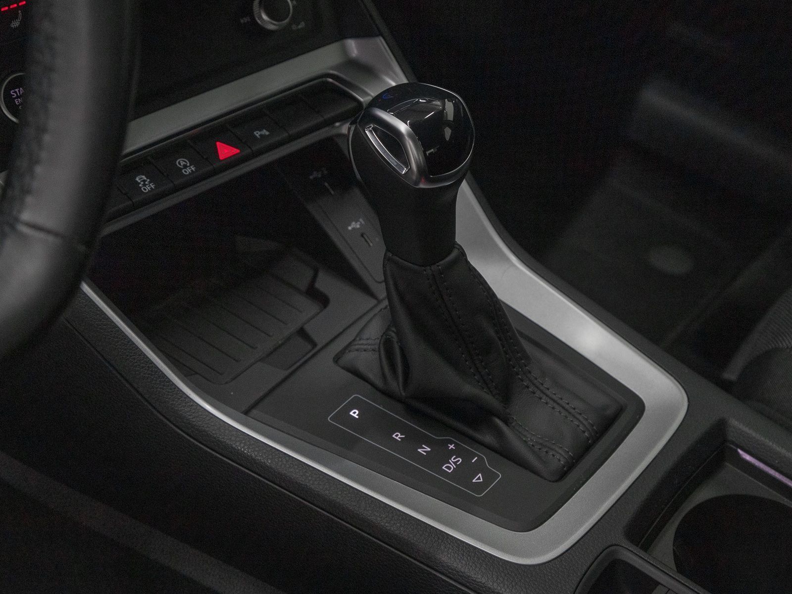 Audi Q3 40 TDI Q ADVANCED - Samsaru's Car Outlet