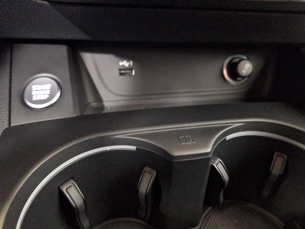 Audi A4 Avant S line 35 2.0 TFSI S-tronic - Samsaru's Car Outlet
