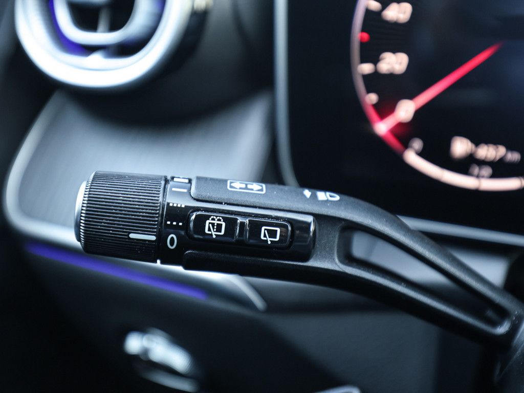 Mercedes-Benz GLC 300 e 4M Avantgarde Advanced Plus - Samsaru's Car Outlet