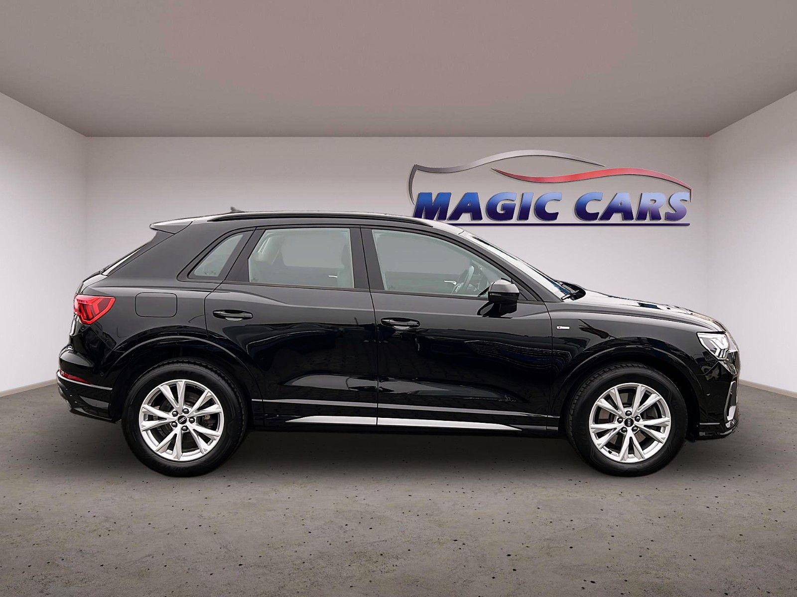 Audi Q3 40 TDI quattro S line - Samsaru's Car Outlet