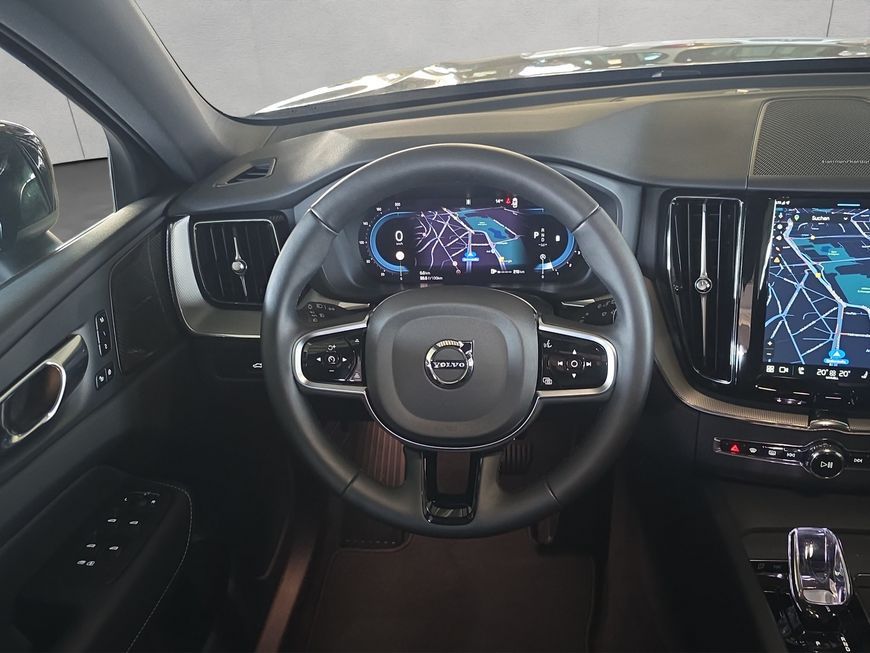 Volvo XC60 B5 B AWD Plus Dark