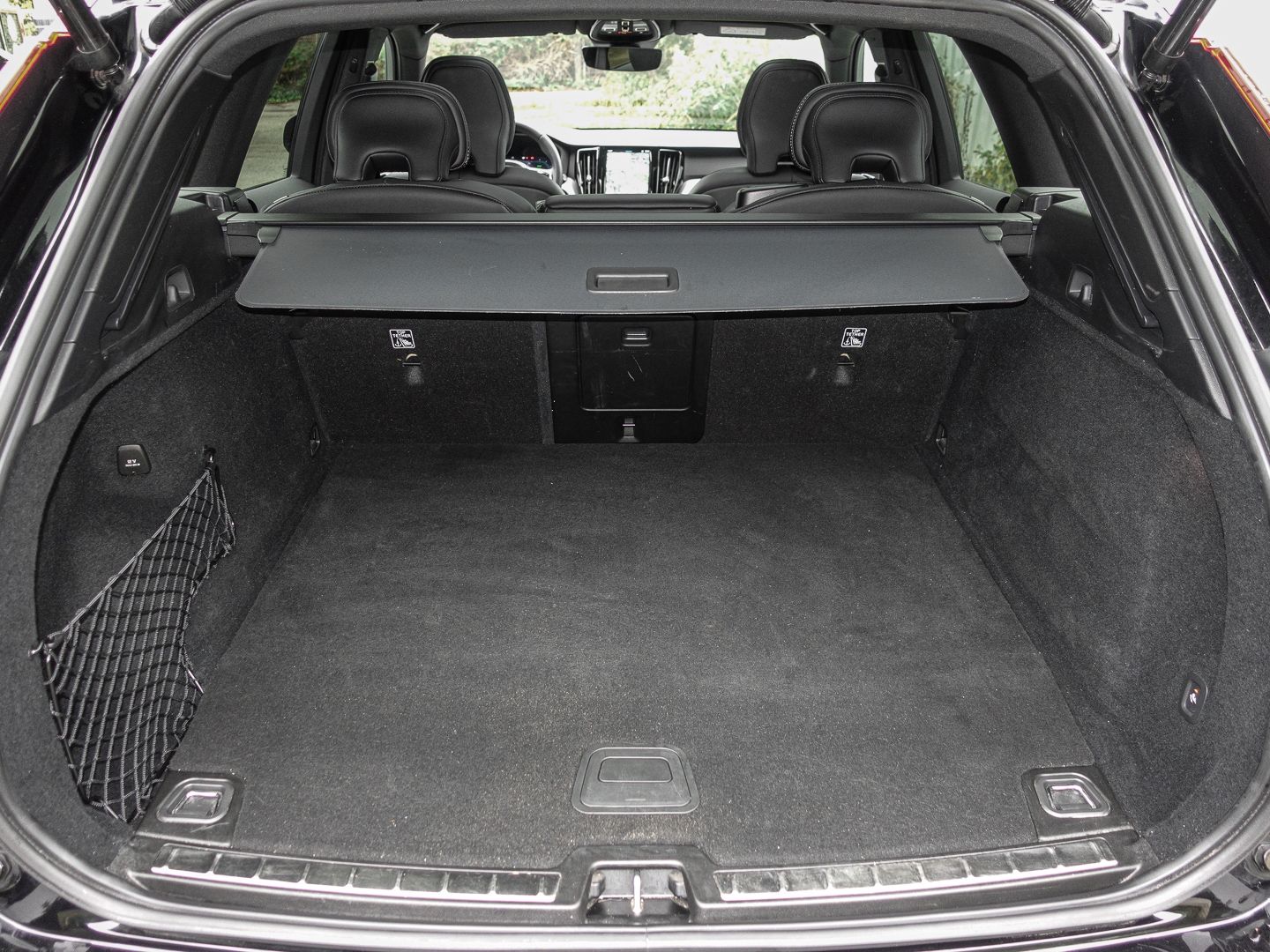 Volvo XC60 R Design Recharge Plug-In Hybrid AWD HUD St