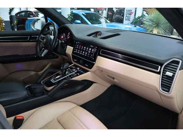 Porsche Cayenne GTS Head-Up Massage Standh. Panorama DAB