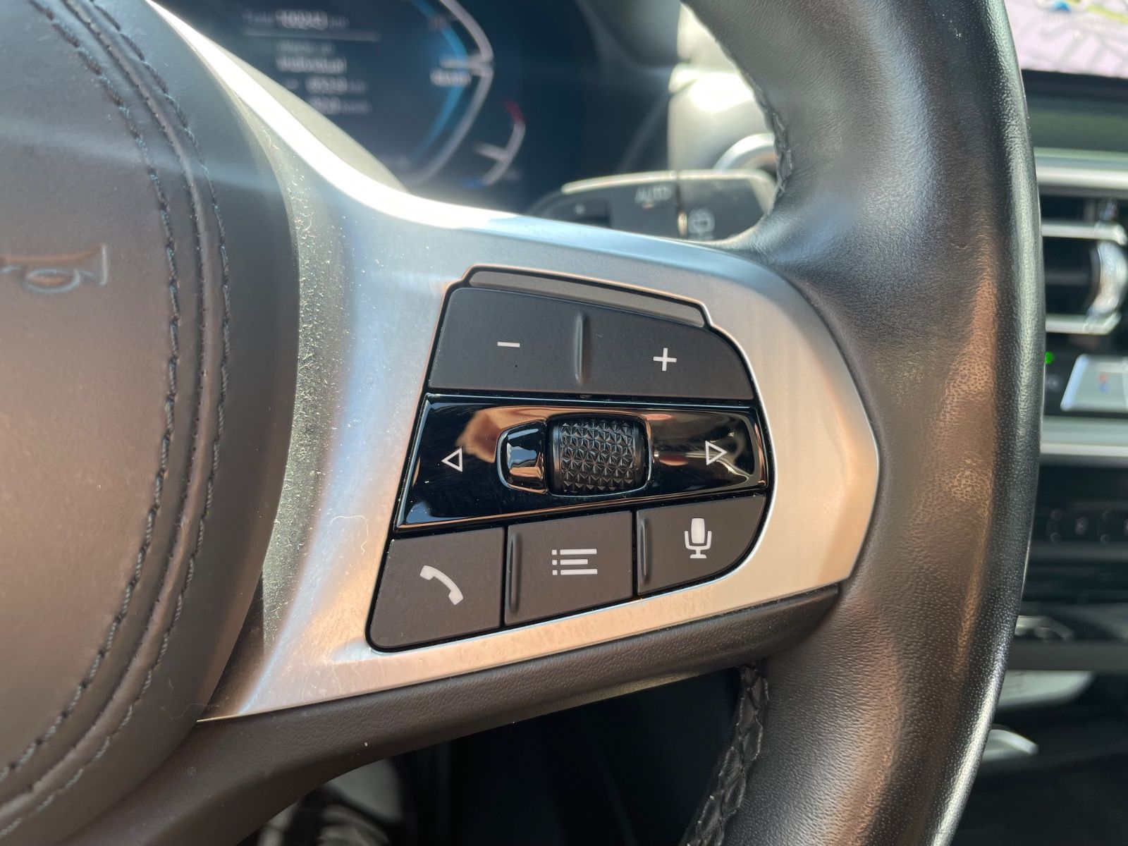 BMW iX3 Impressive*Panora*Head*360°*Laser*AHK*Kardon