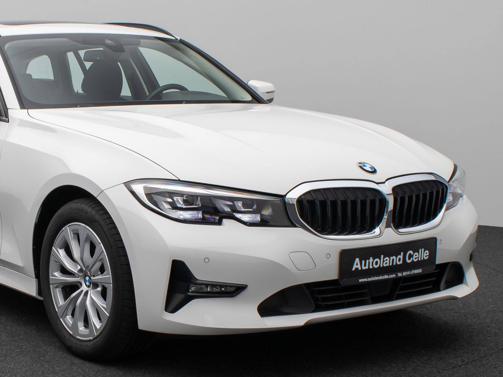 BMW 320d - Samsaru's Car Outlet