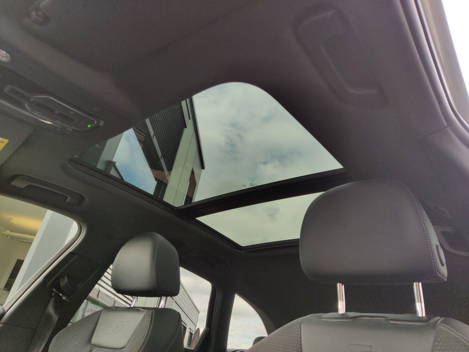 Audi A4 Avant 45 TFSI q. S-Tronic S-Line - Samsaru's Car Outlet