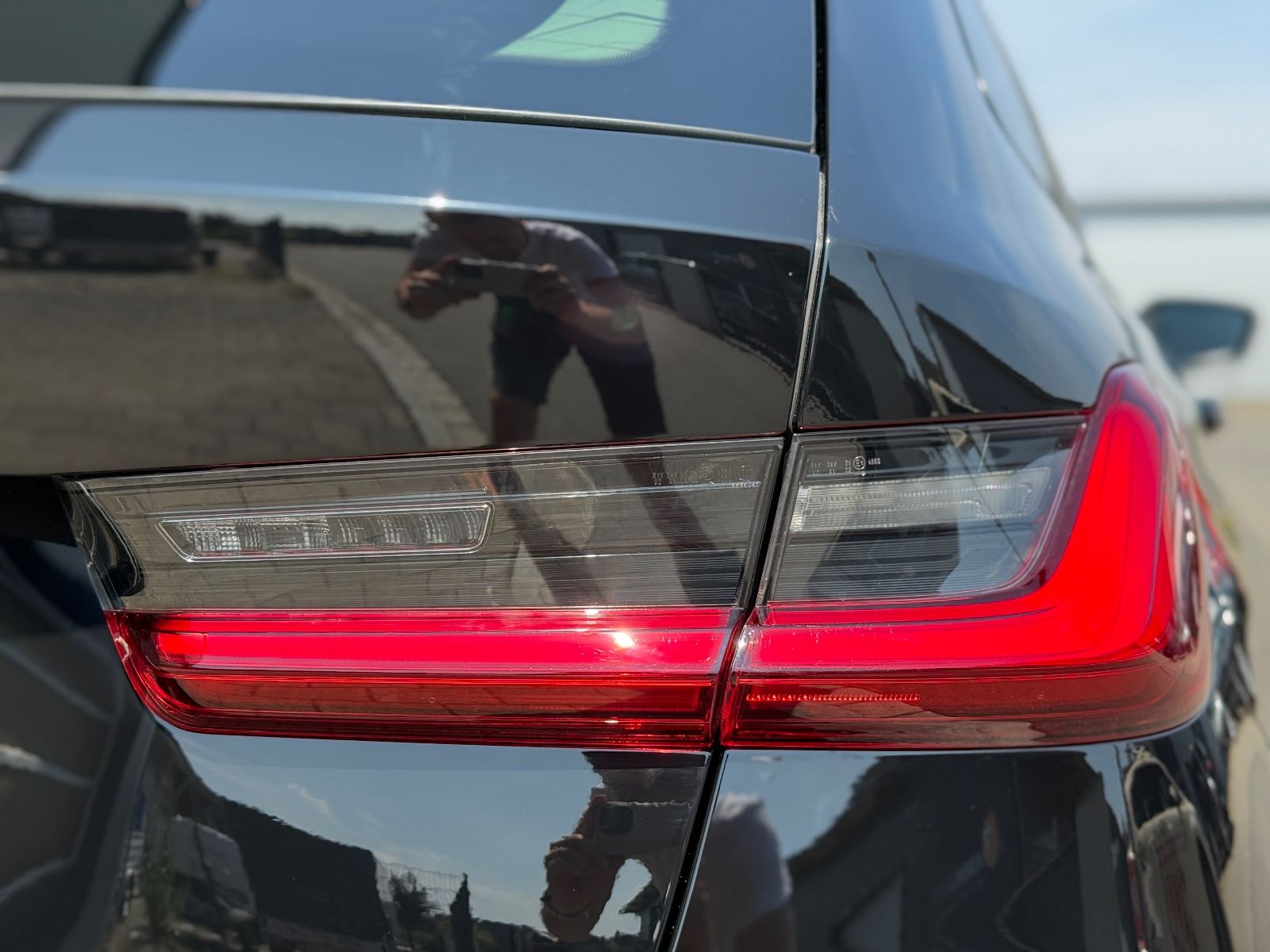BMW 320 d - Samsaru's Car Outlet