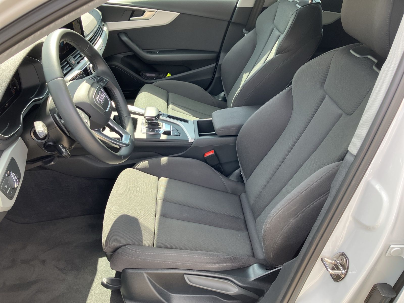 Audi A4 Allroad 40 TDI quattro AHK Navi AVC ACC PDC S