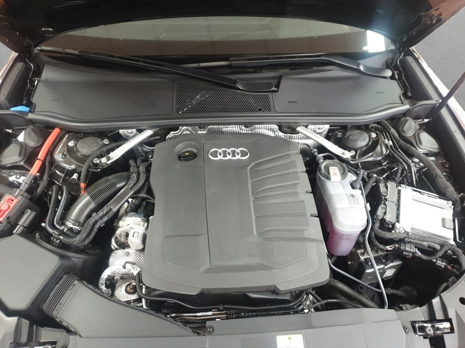 Audi A6 Avant Sport 40 TDI - Samsaru's Car Outlet