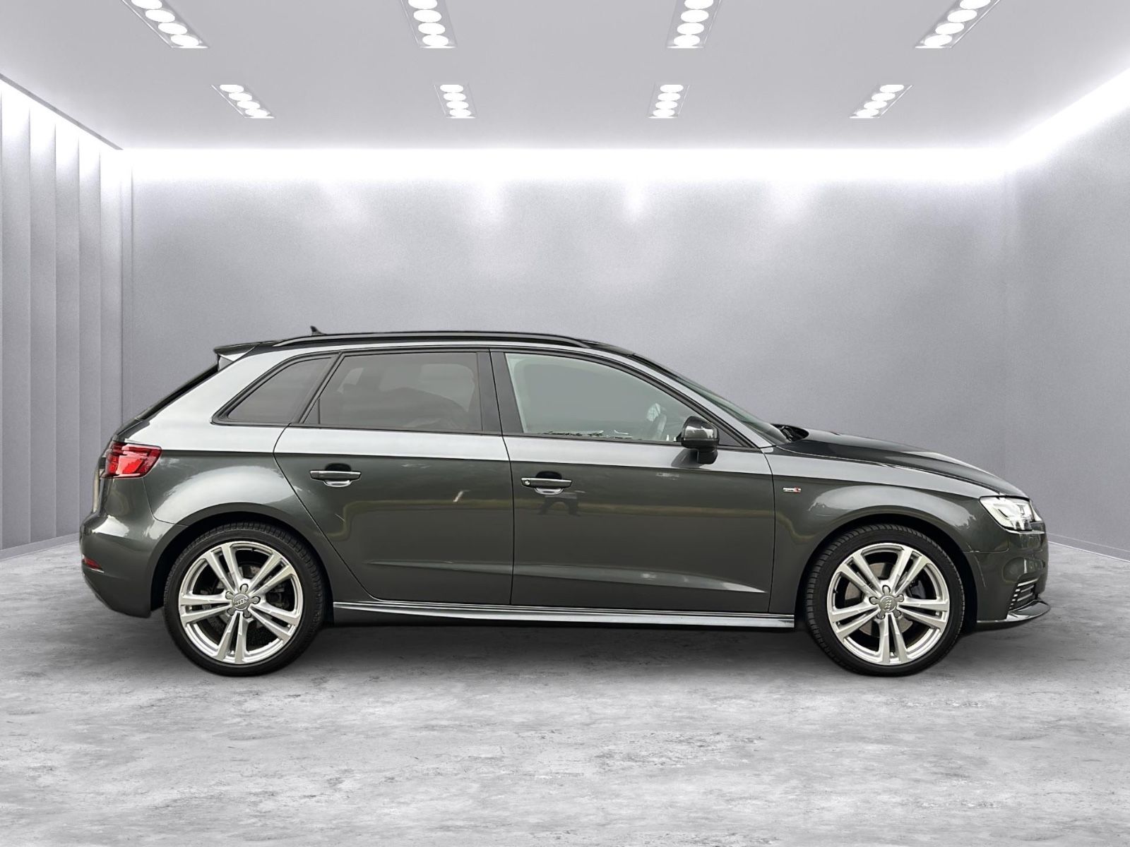 Audi A3 Sportback 40 e-tron S-Line+ - Samsaru's Car Outlet