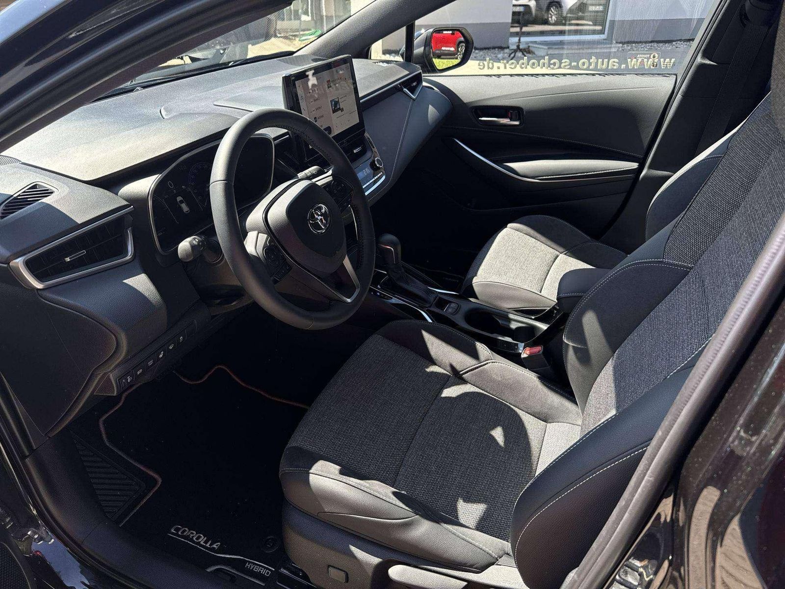 Toyota Corolla Hybrid Teamplayer /Navi/Shz/Rfk/DigiCo/T