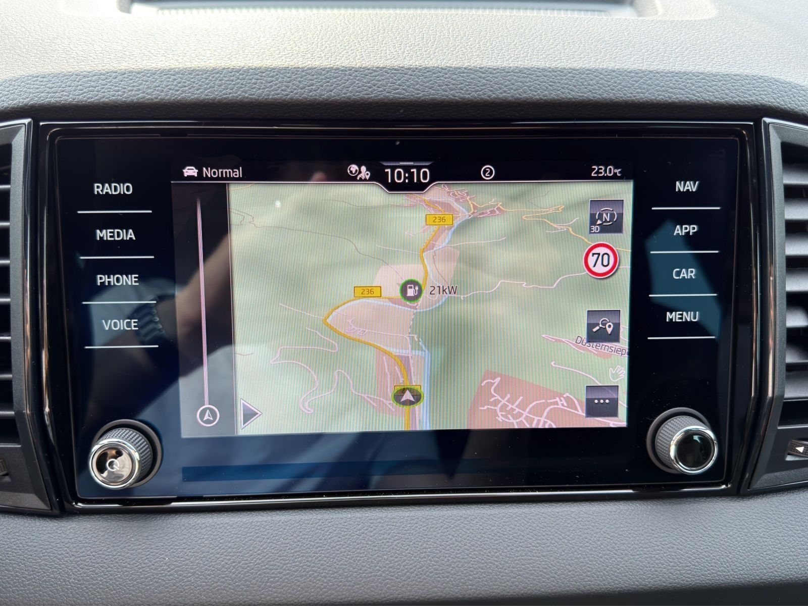 Skoda Karoq 2.0 TSI 4x4 SPORTLINE LM19 AHK KAMERA MATR