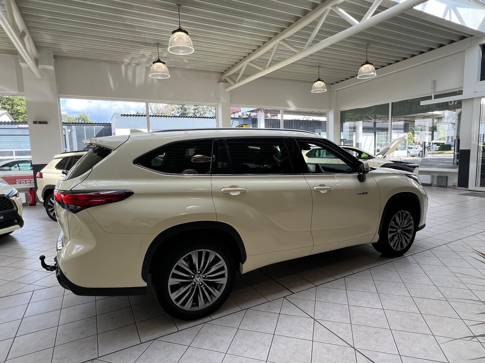 Toyota Highlander Executive Taxi