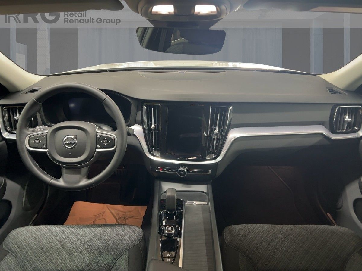 Volvo S60 PLUS DARK B4