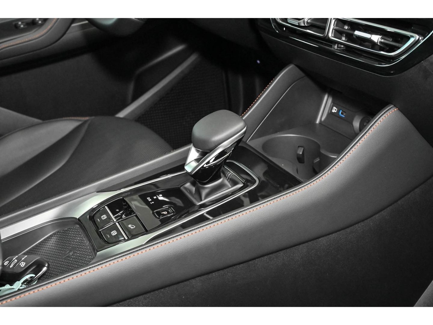 MG HS 1.5 Hybrid+ Luxury HEV LUX MY25 StandHZG  Nav