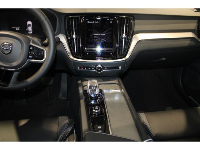 Volvo S60 B4 Benzin Plus Dark Panoramadach Blis Fronts