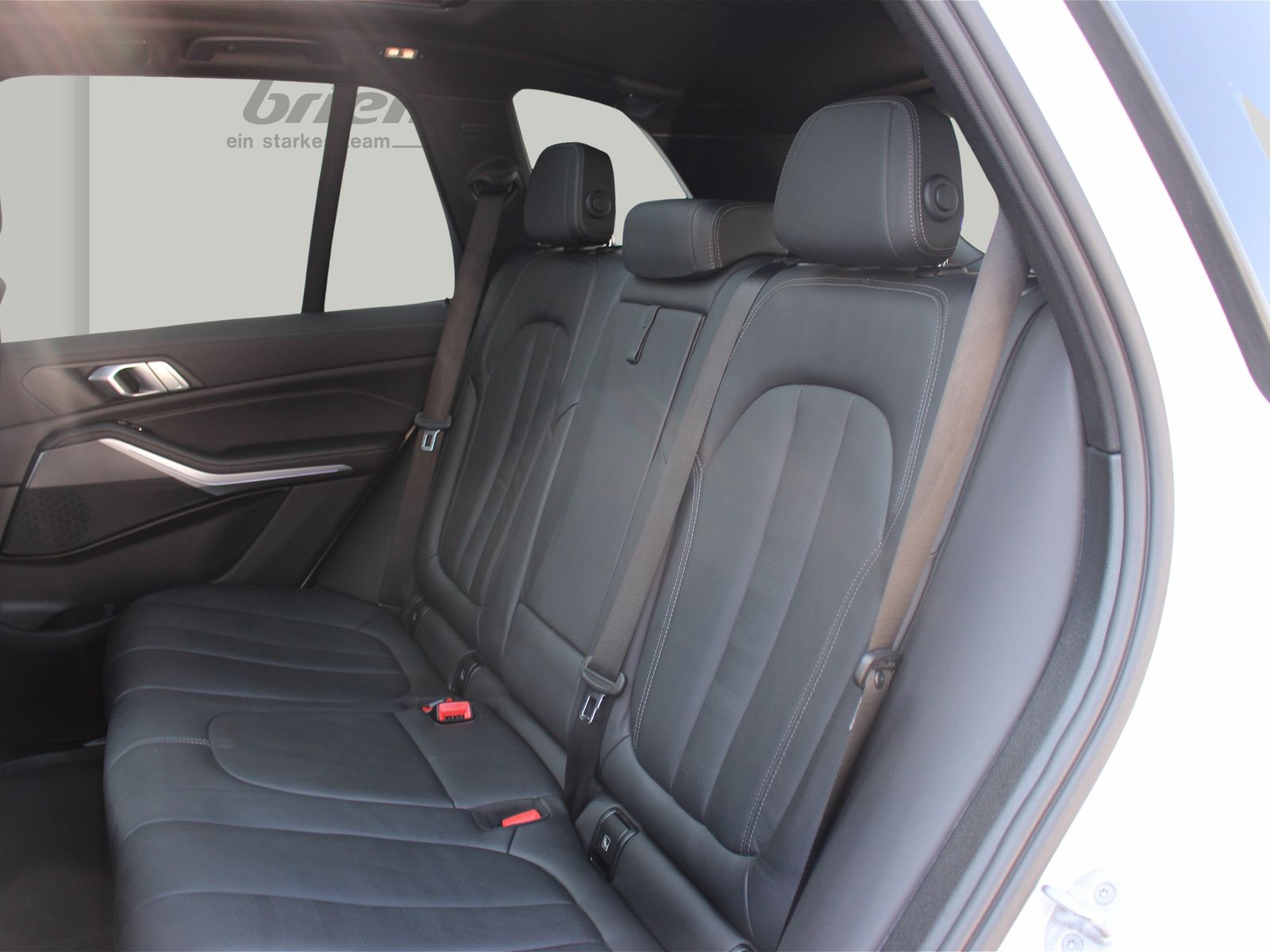 BMW X5 xDrive45e M Sport AHK 2-Achs Pano Komfort 360