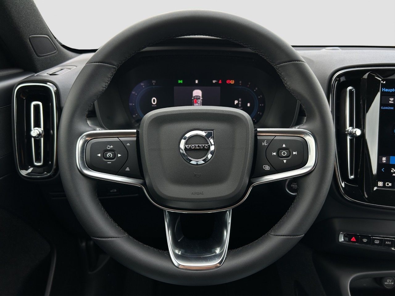 Volvo XC40 B4 Core/Navi/LED/AHK/Standhz/Kam/BLIS/el.HK