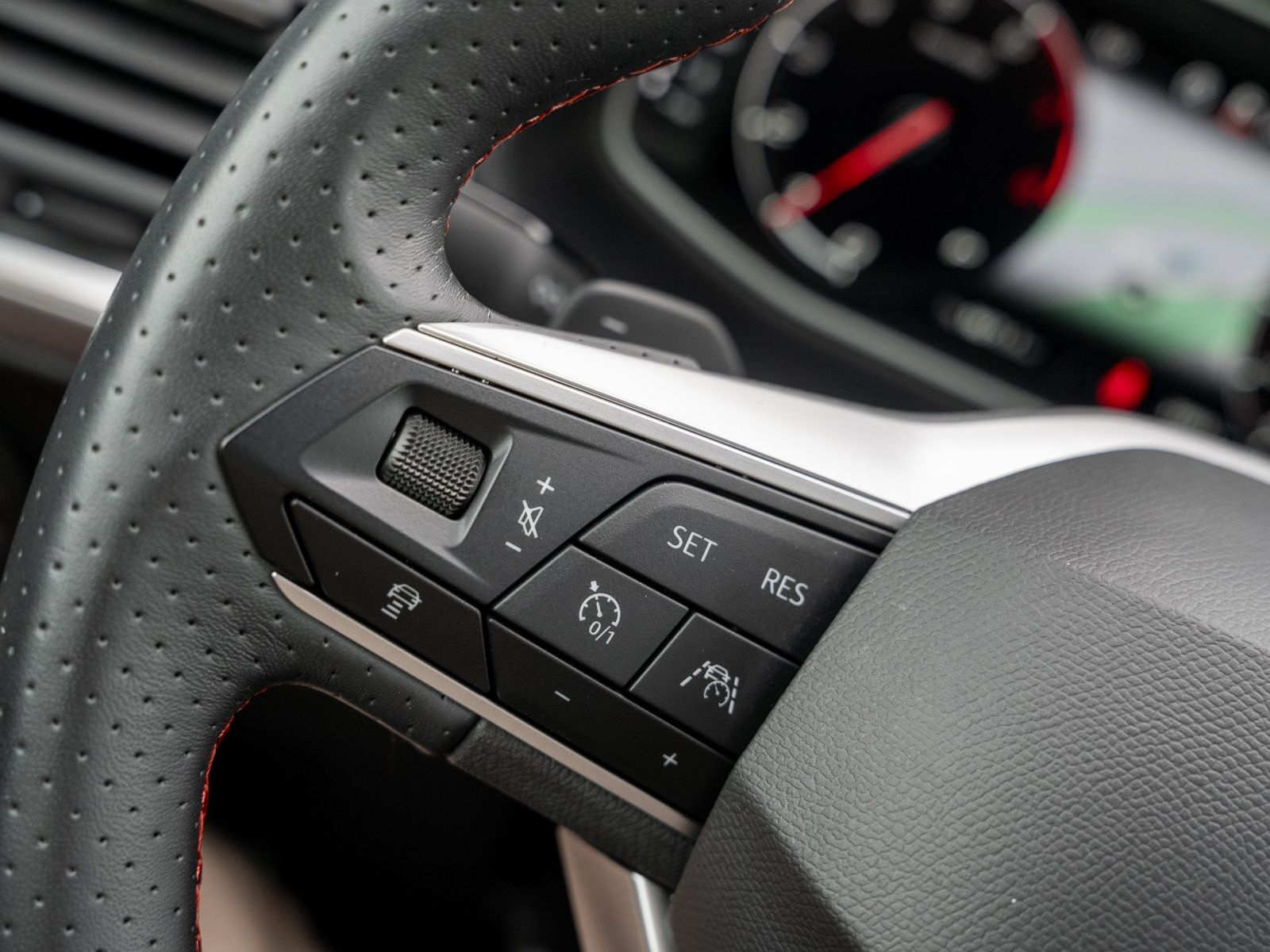 Seat ATECA FR 1.5 TSI DSG AHK Kam. Navi Pano Sportp.