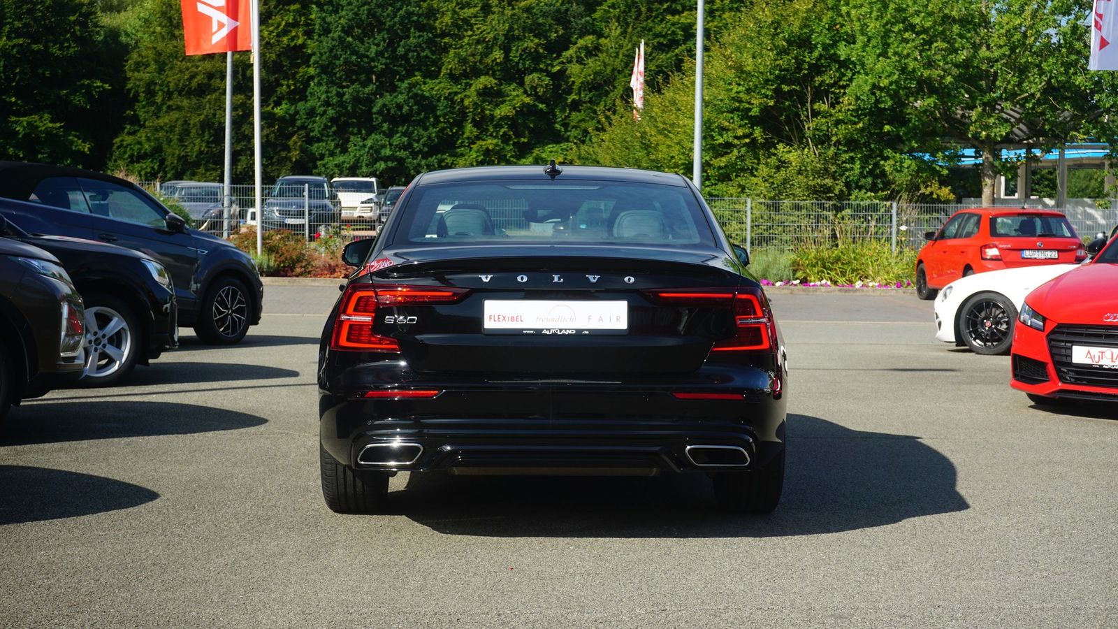 Volvo S60 2.0 R Design LED Navi HarmanKardon Panorama