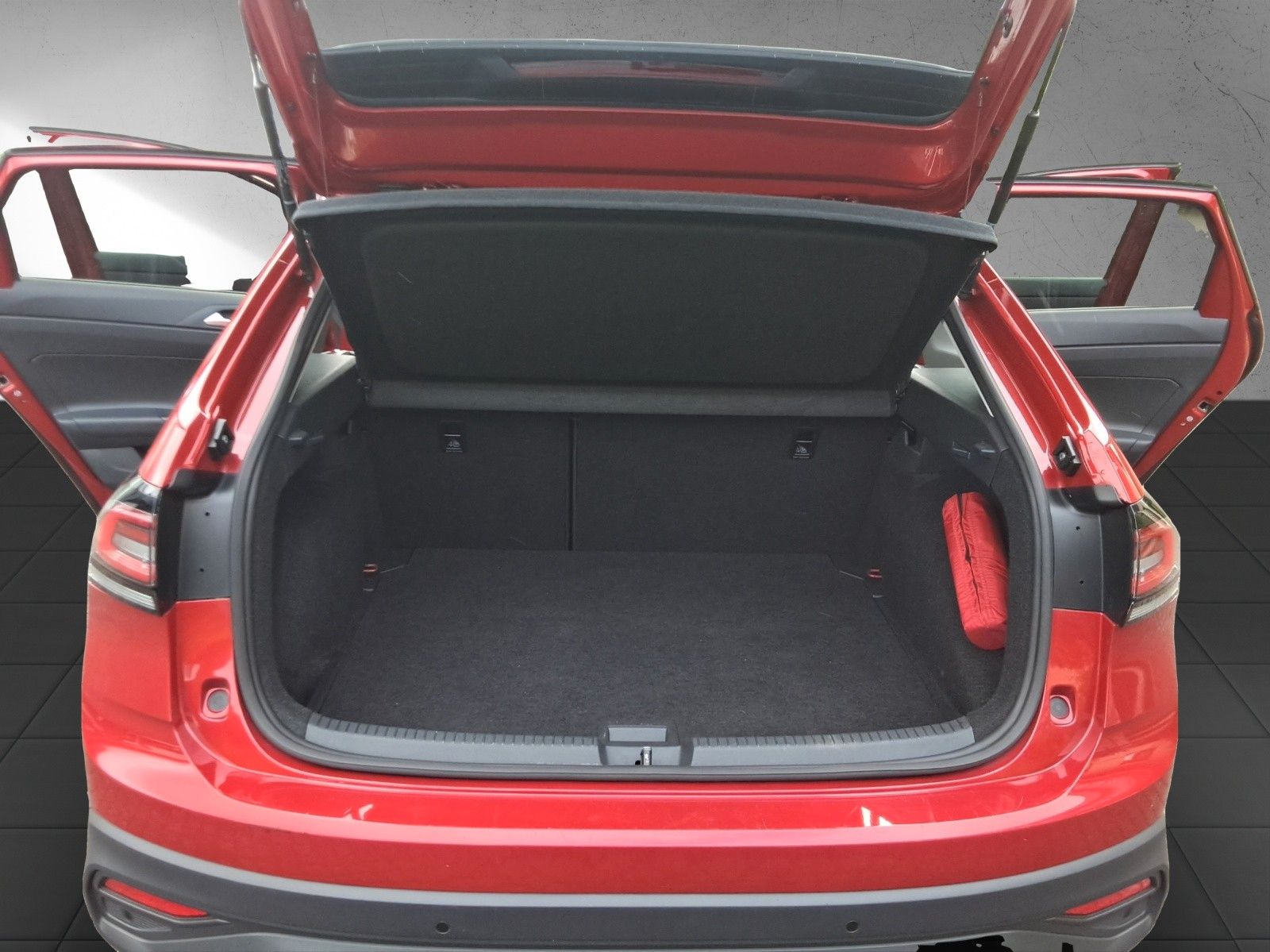 Volkswagen Taigo 1.0 TSI - Samsaru's Car Outlet