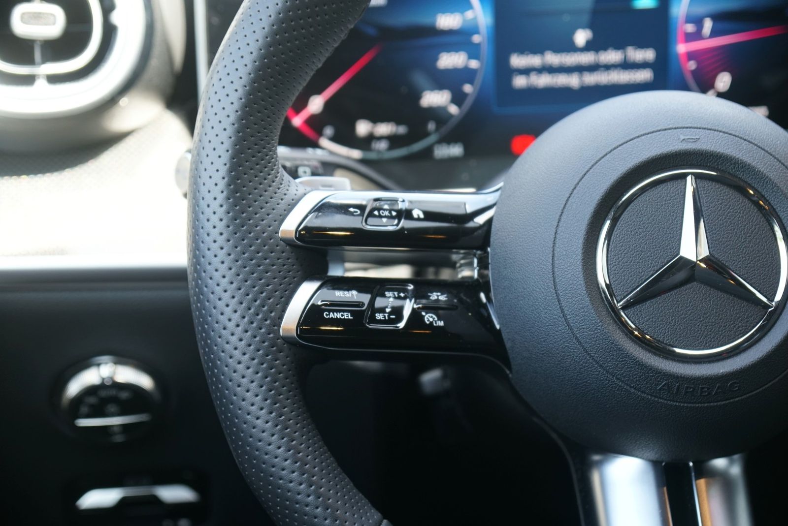 Mercedes-Benz GLC 300d 4M Edition AMG Line *ACC*AHK*Navi*