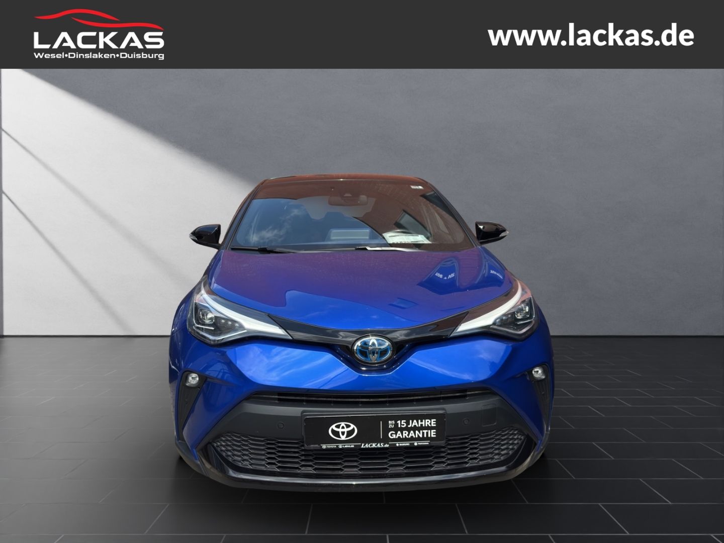 Toyota C-HR Hybrid Style Selection - Samsaru's Car Outlet