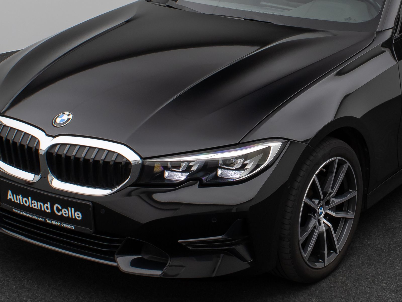 BMW 320d xD Sport Line - Samsaru's Car Outlet
