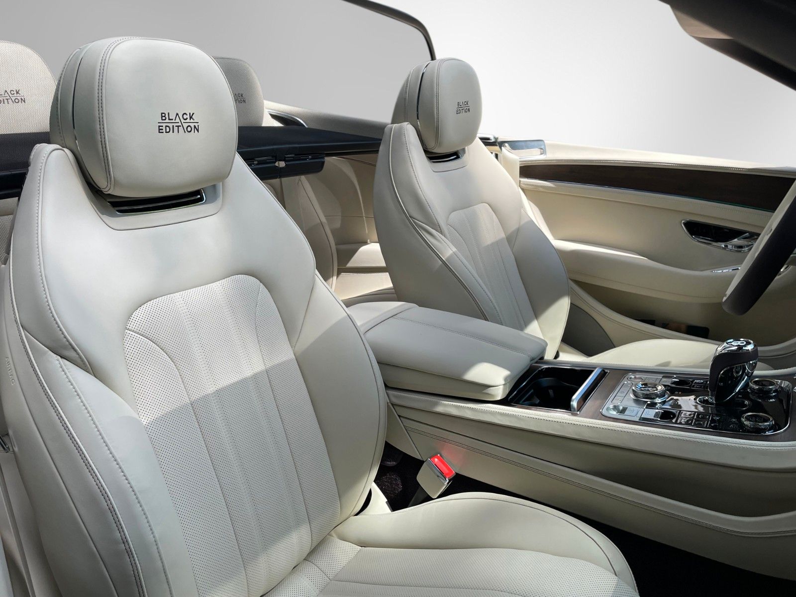 Bentley Continental GTC - Black Edition/Massage/Naim