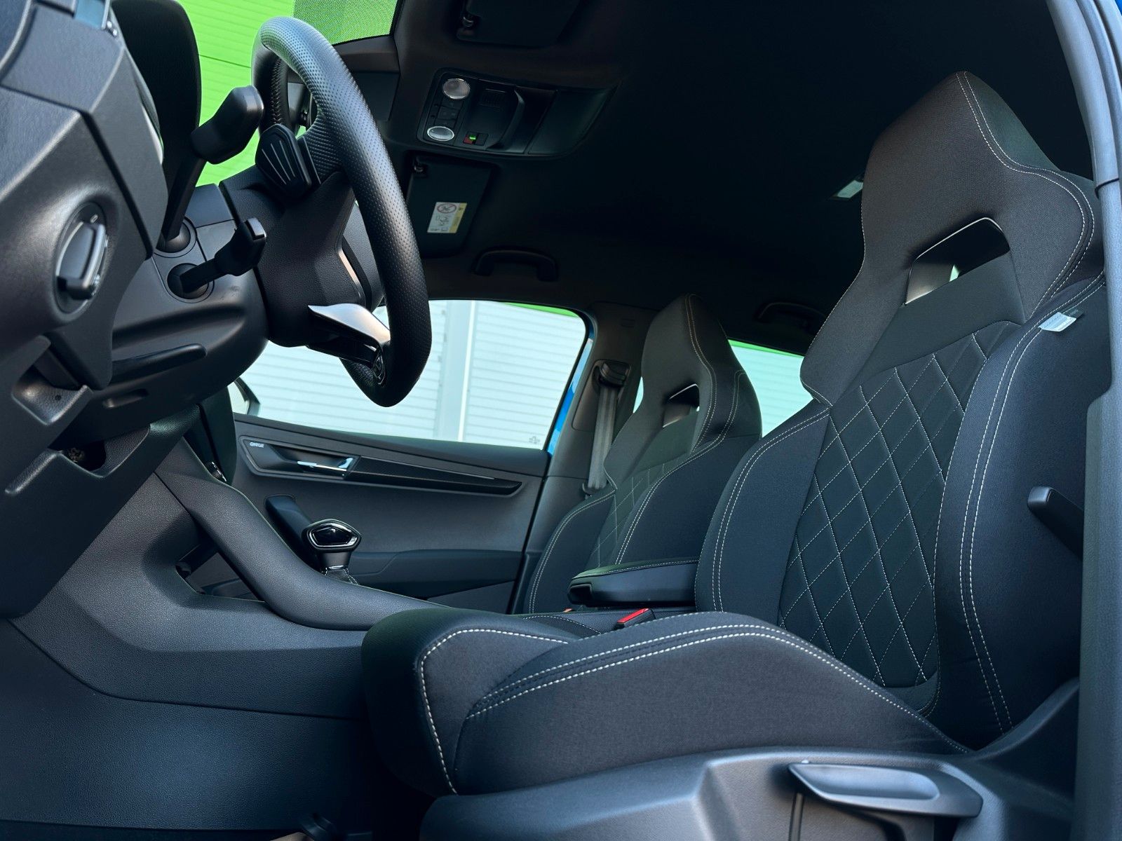 Skoda 150PS 4x4 DSG Sportline Matrix NAVI eHK LM18"AHK
