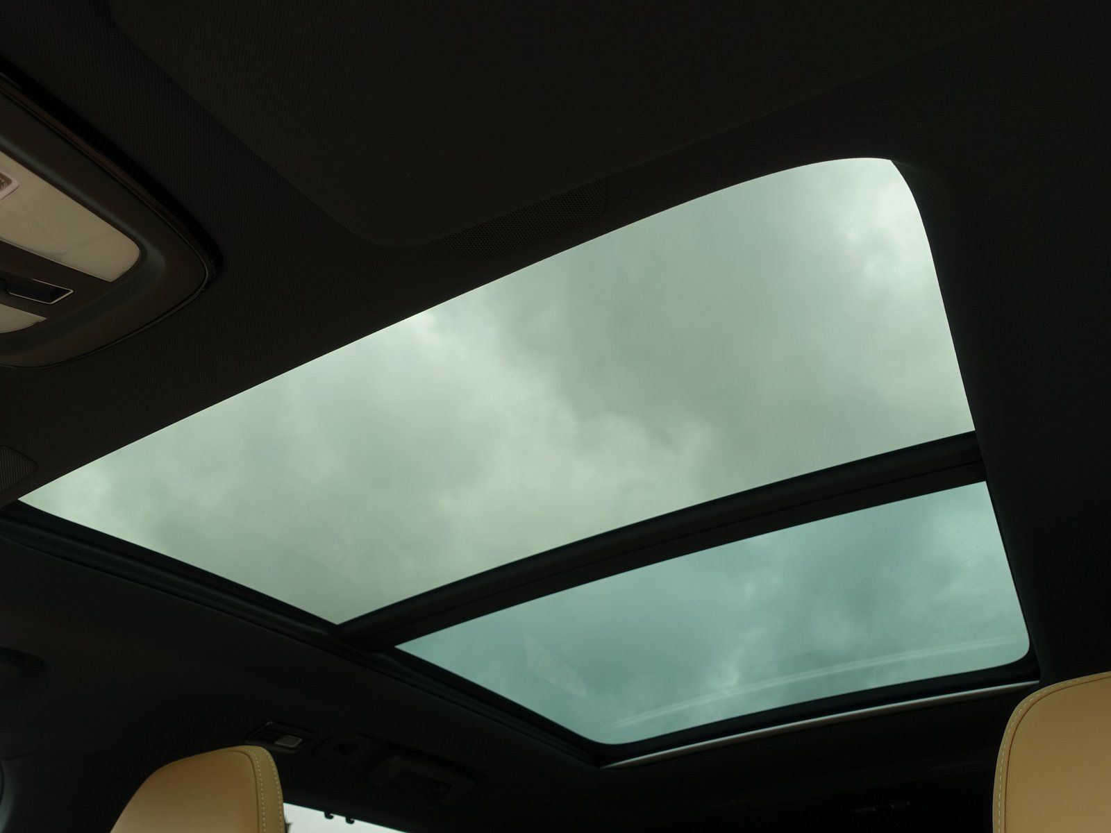 Volvo XC90 Plus Dark T8 AWD - Samsaru's Car Outlet