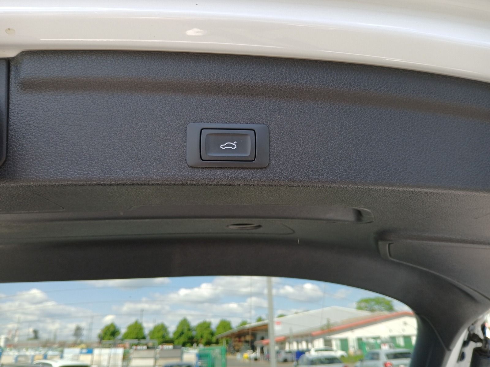 Audi Q3 Sportback 40 TDI quattro S line - Samsaru's Car Outlet