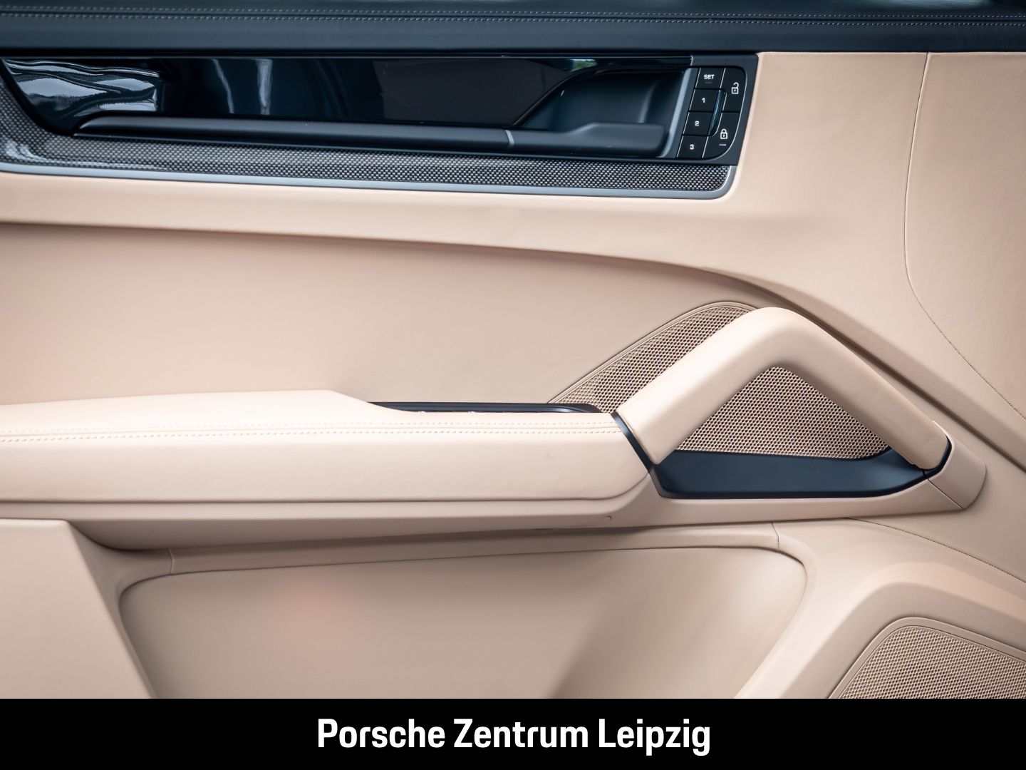 Porsche Cayenne S SportDesign PDCC HeadUp Sitzlüftung AH
