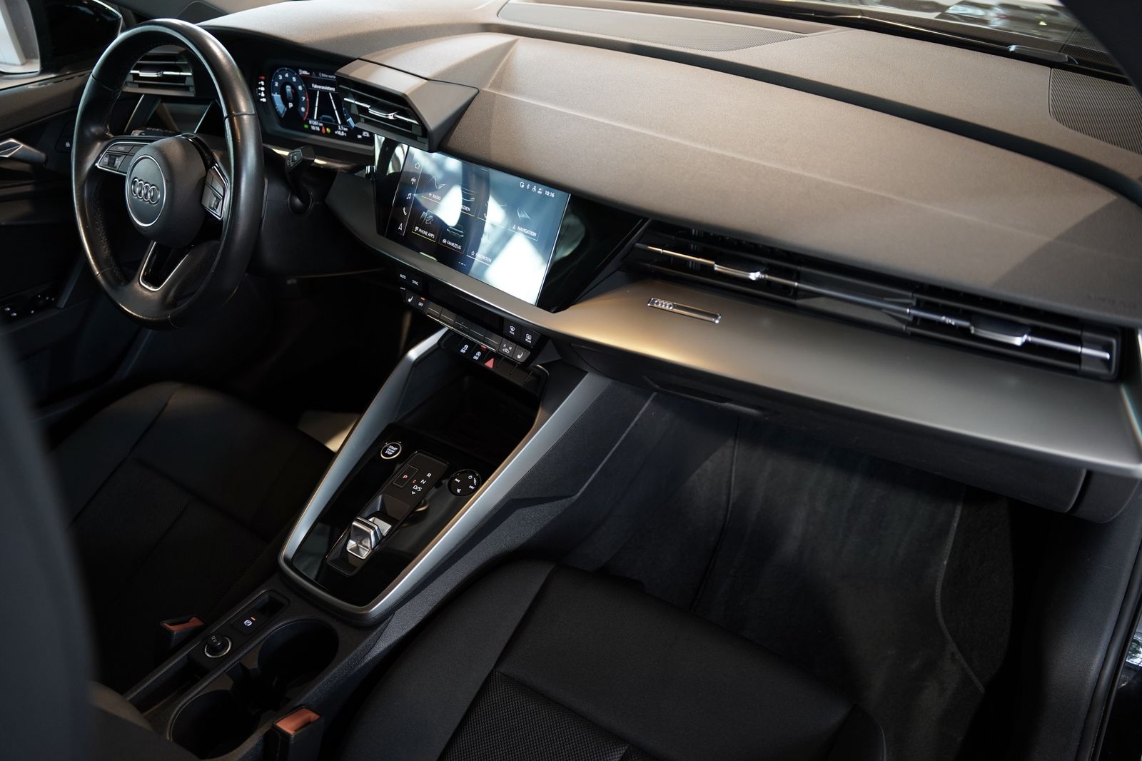 Audi A3 30 TFSI Sportback advanced S-Tr. 1.H *Virtual