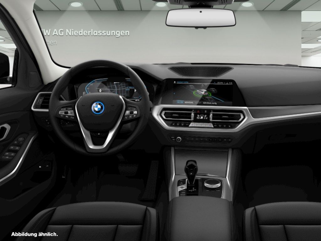 BMW 330e xDrive Touring - Samsaru's Car Outlet