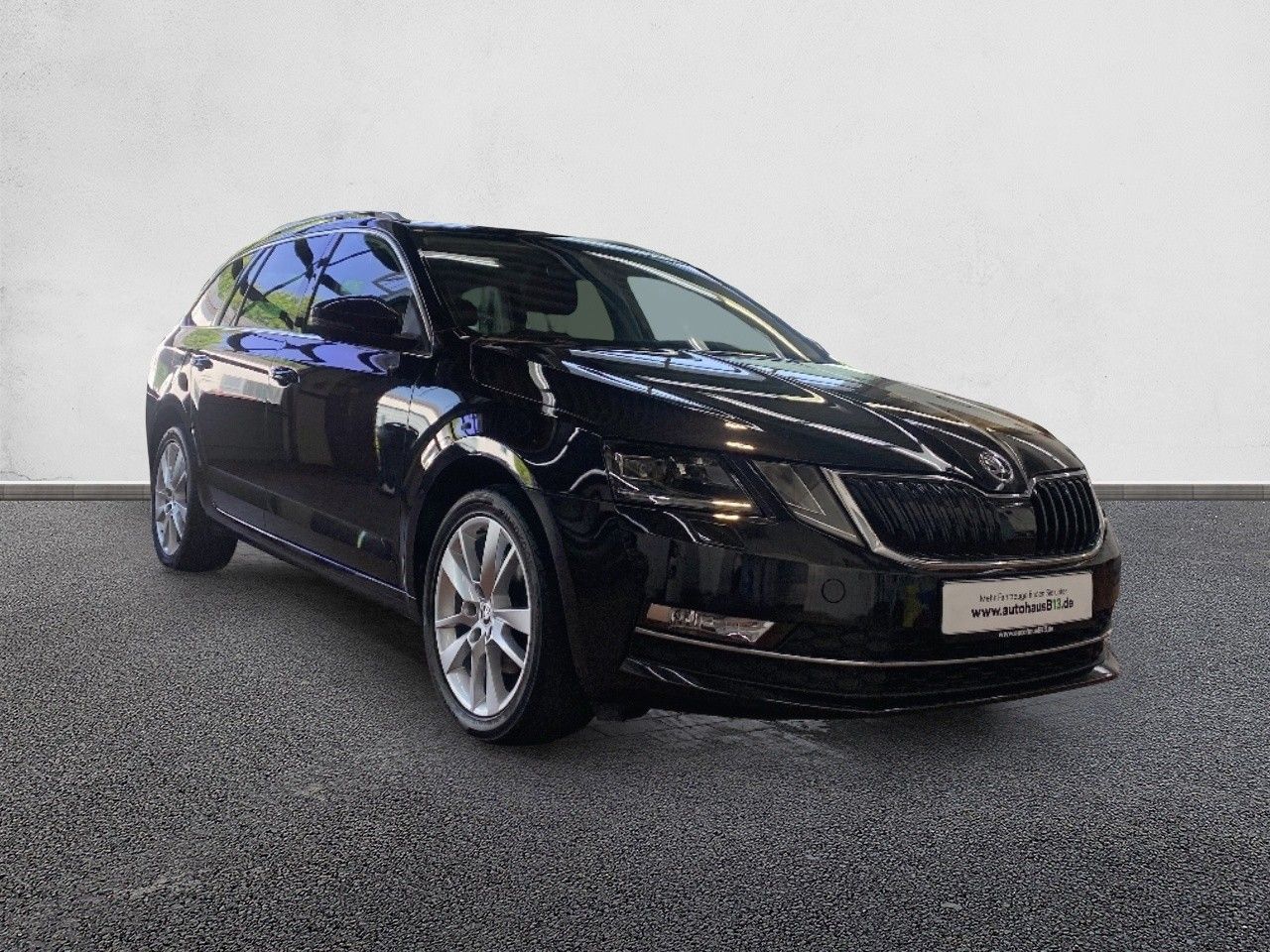 Skoda Octavia Combi Style 1.5 TSI - Samsaru's Car Outlet