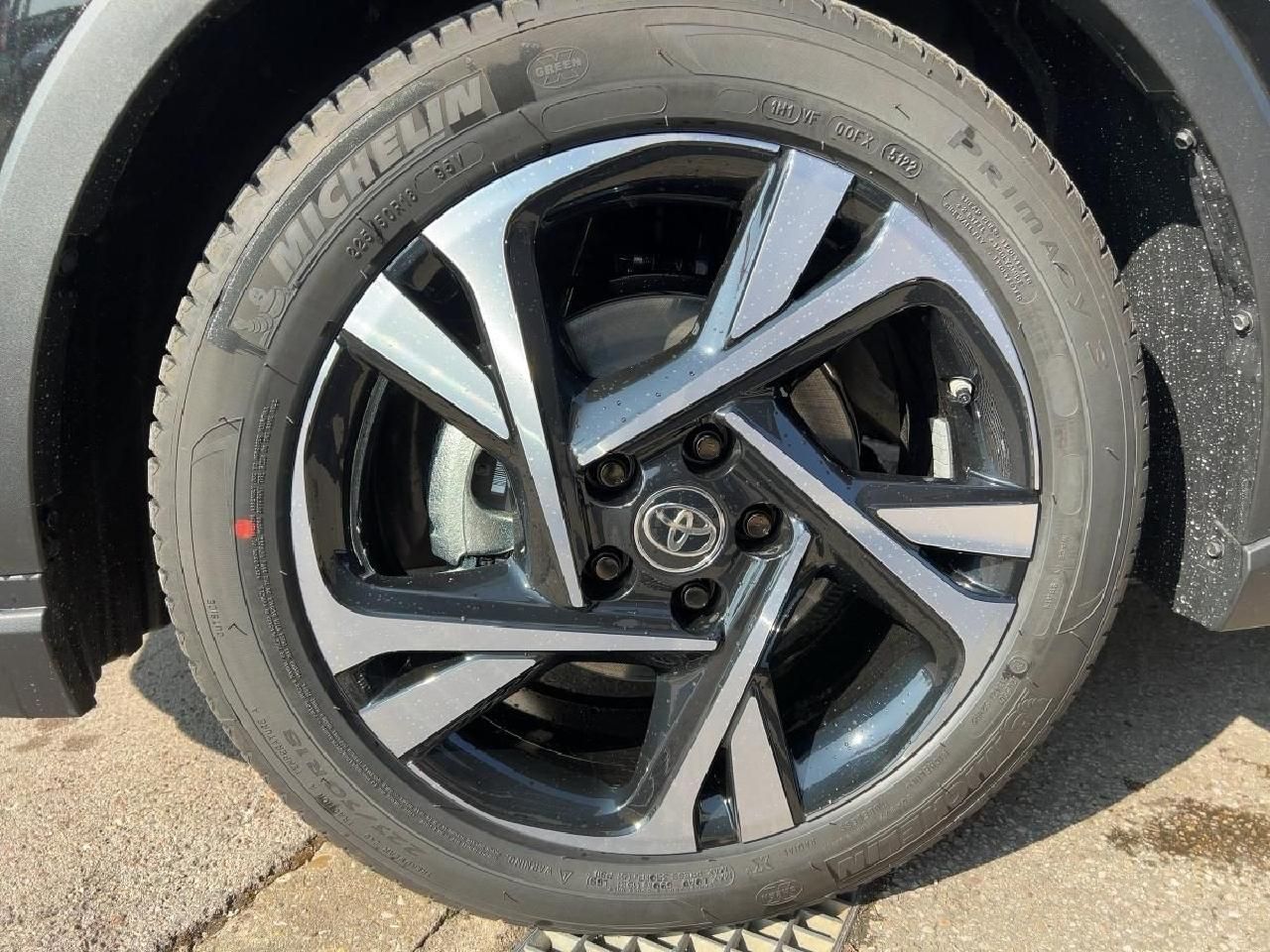 Toyota C-HR 1,8 Hybrid Team D