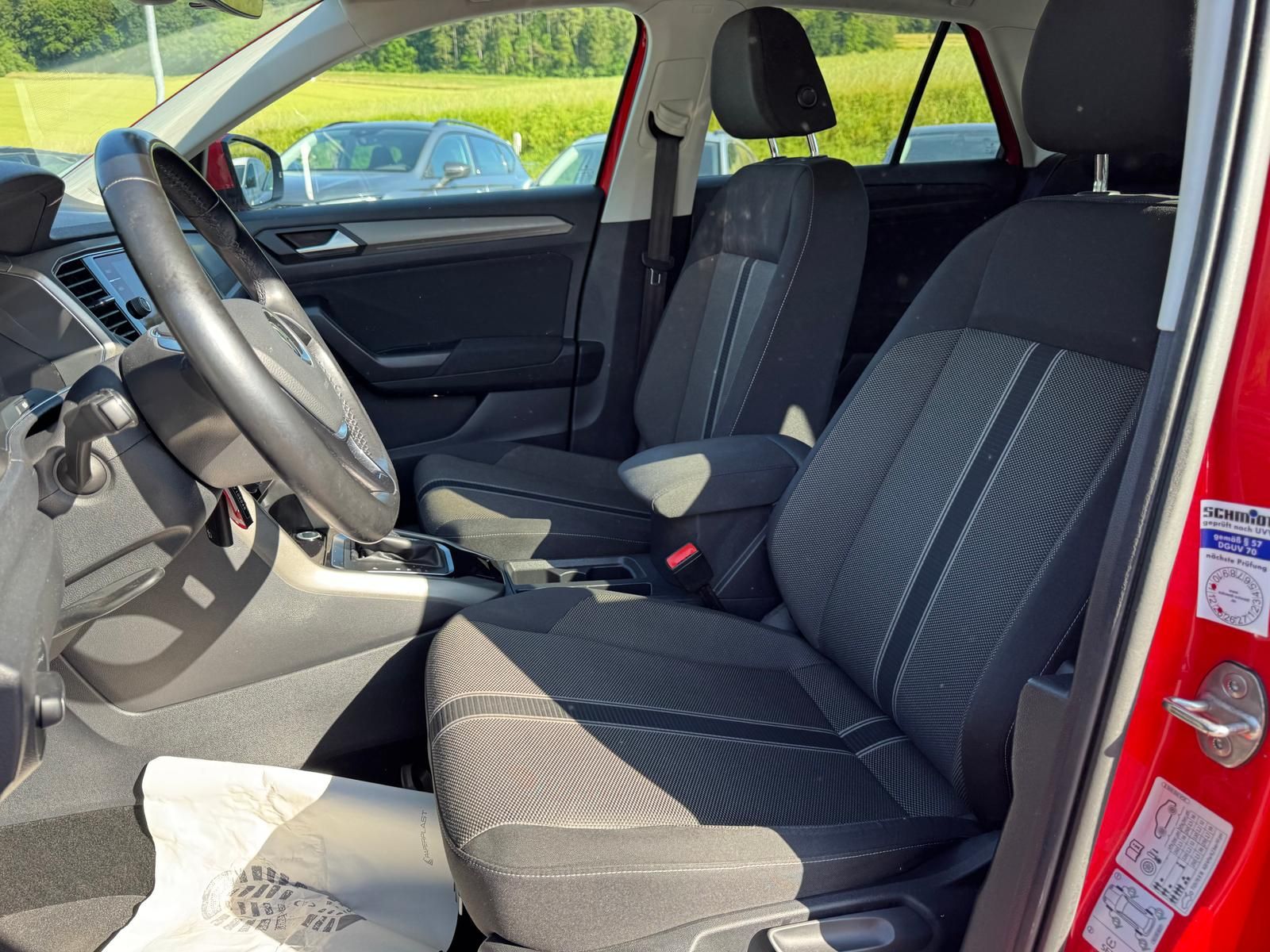 Volkswagen T-Roc 2.0 TDI Style - Samsaru's Car Outlet