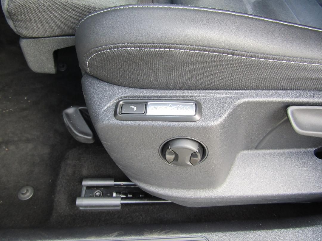 Volkswagen T-ROC R-Line 1.5 TSI DSG - Samsaru's Car Outlet