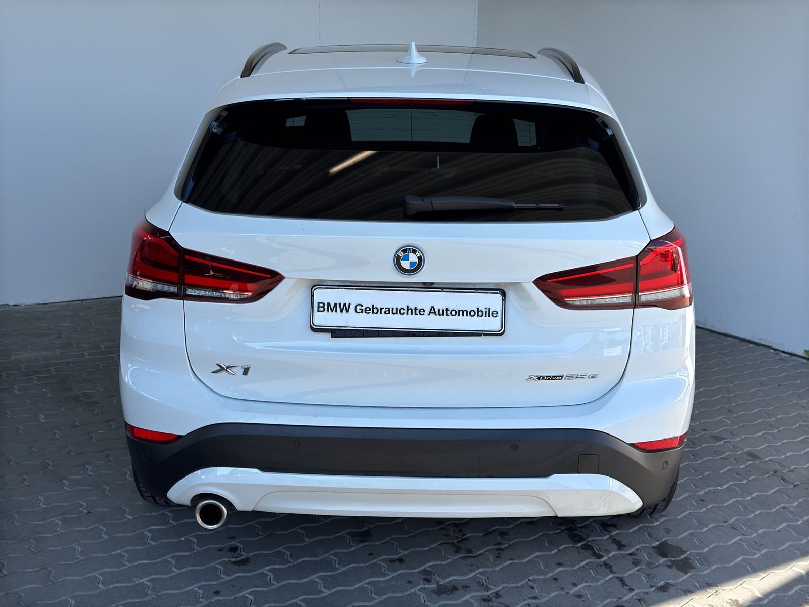 BMW X1 xDrive25e - Samsaru's Car Outlet