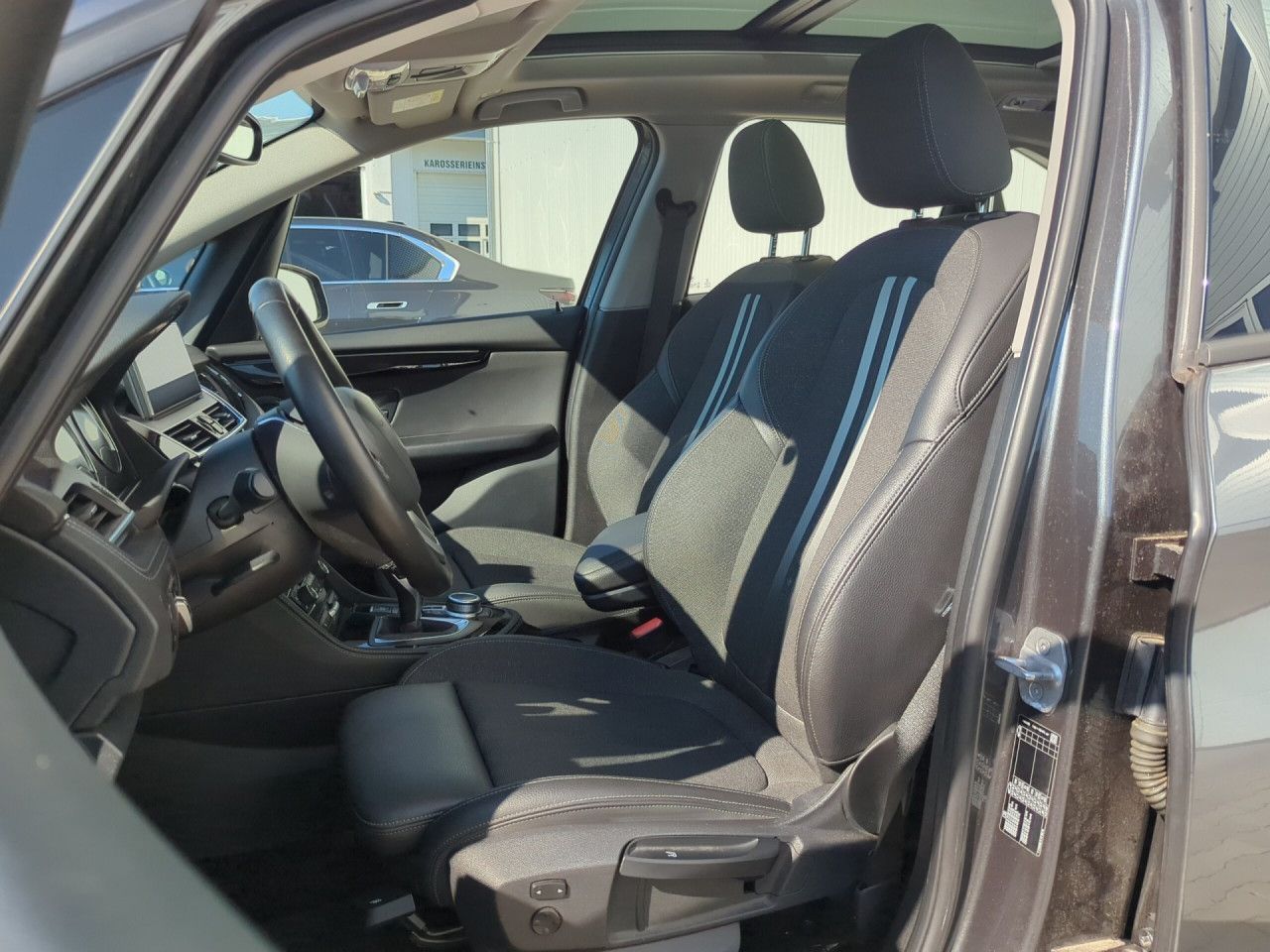 BMW 218i Active Tourer Sport Line - Samsaru's Car Outlet