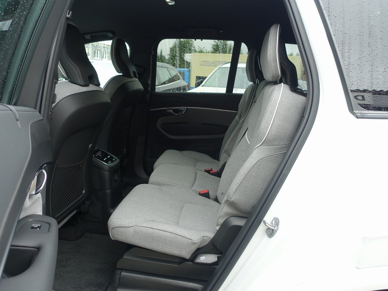 Volvo XC90 Plus Dark T8 AWD Plug-inHybrid/AHK/360°/H&K
