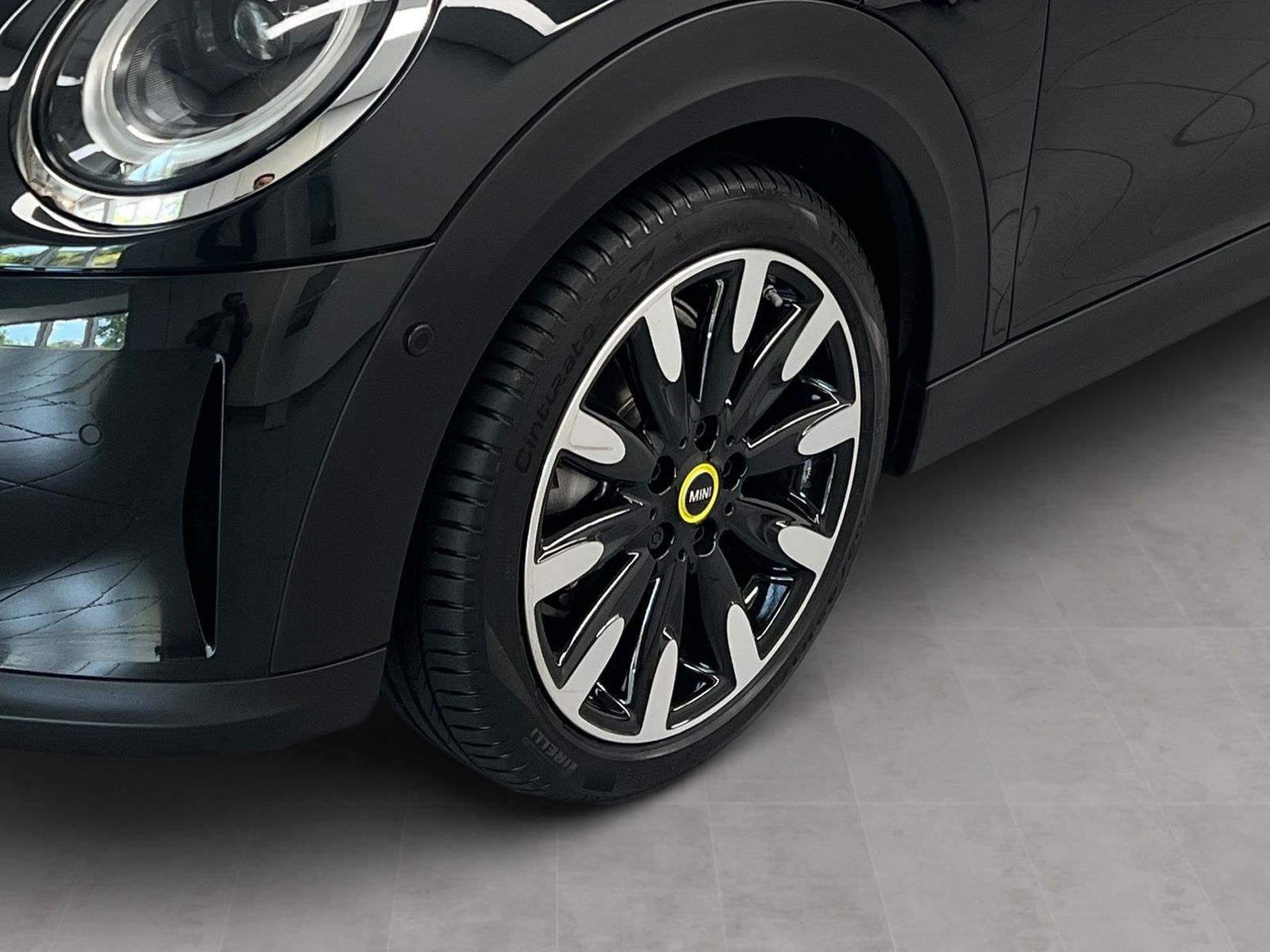 MINI Cooper SE - Samsaru's Car Outlet